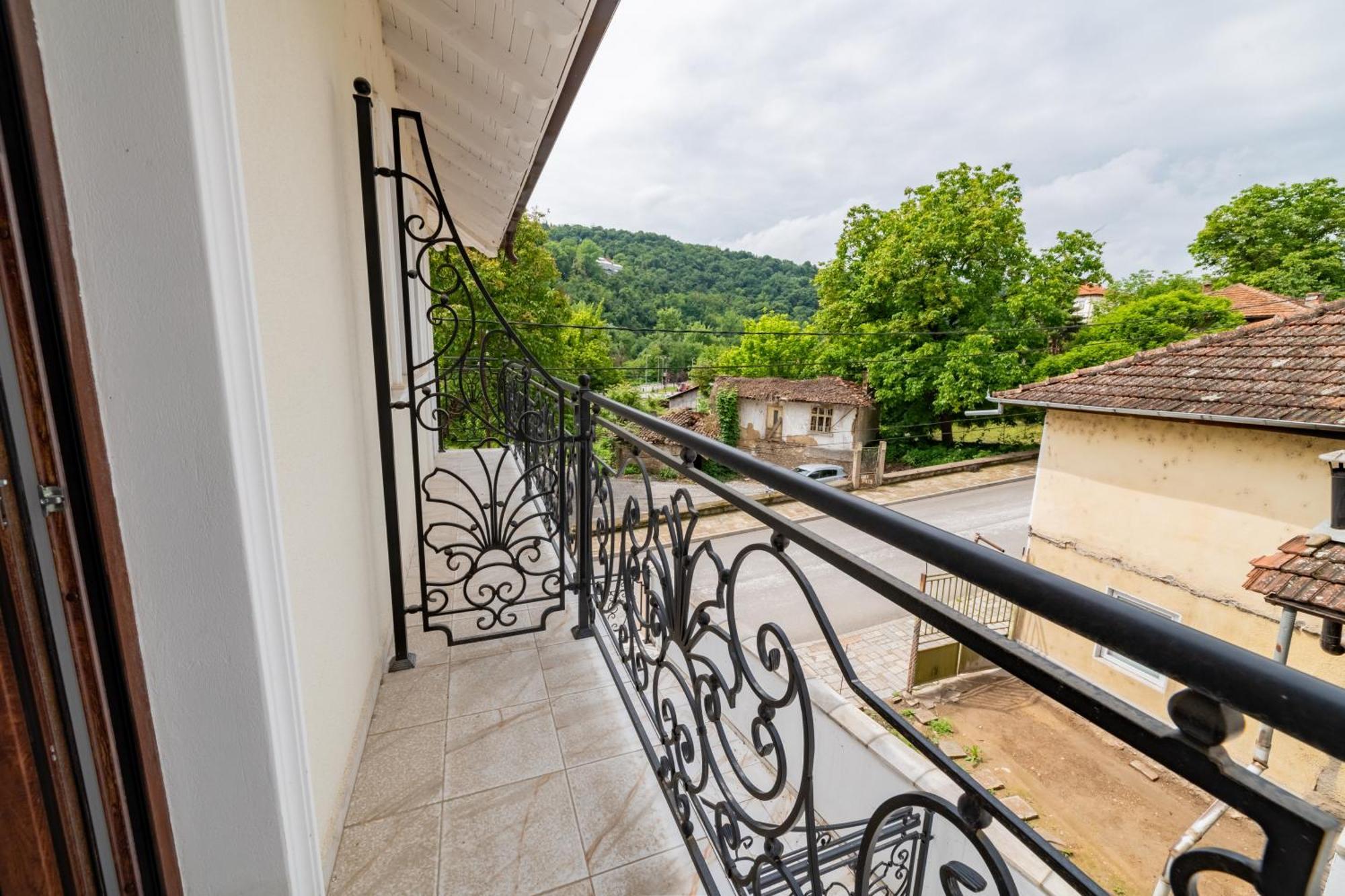 Ариа Hotel Veliko Tarnovo Buitenkant foto